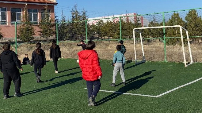 Öğrencilerimiz Boş Zamanlarını Sporla Değerlendiriyor